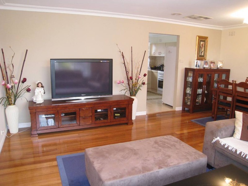 35 Simon Avenue, Noble Park VIC 3174