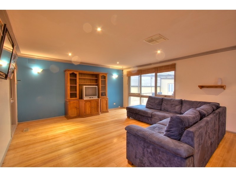 25 Darren Road, Springvale South VIC 3172