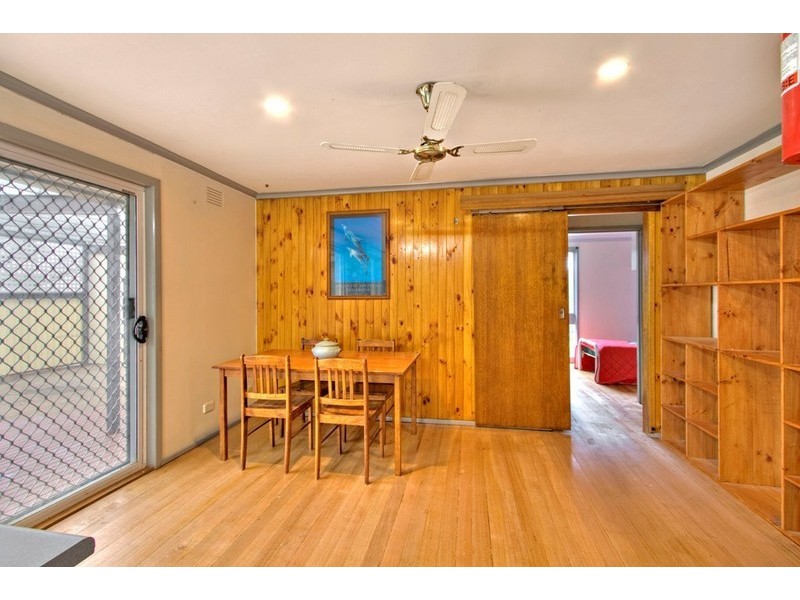 25 Darren Road, Springvale South VIC 3172