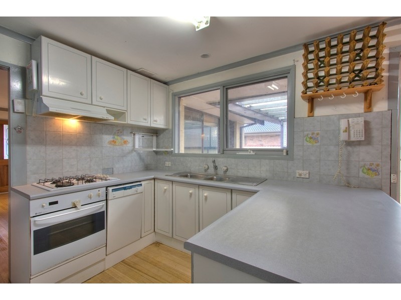 25 Darren Road, Springvale South VIC 3172