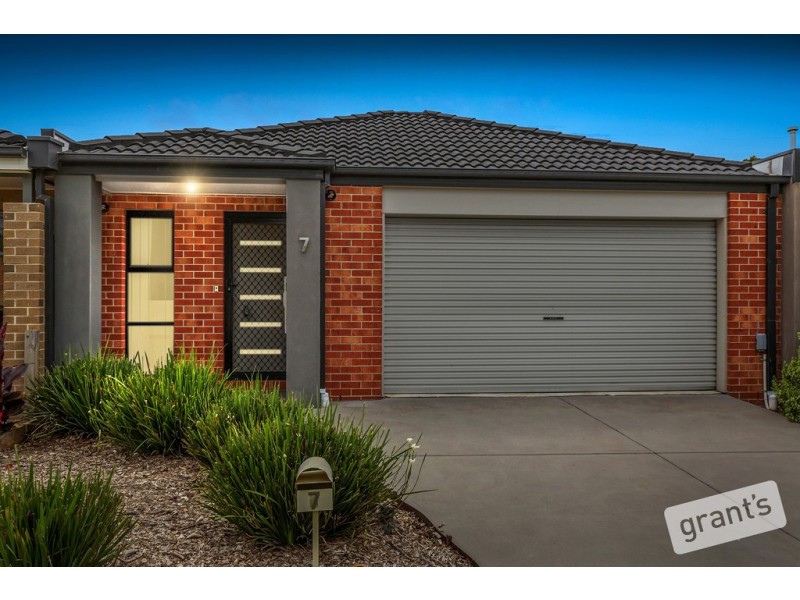7 Glenvista Road, Pakenham VIC 3810