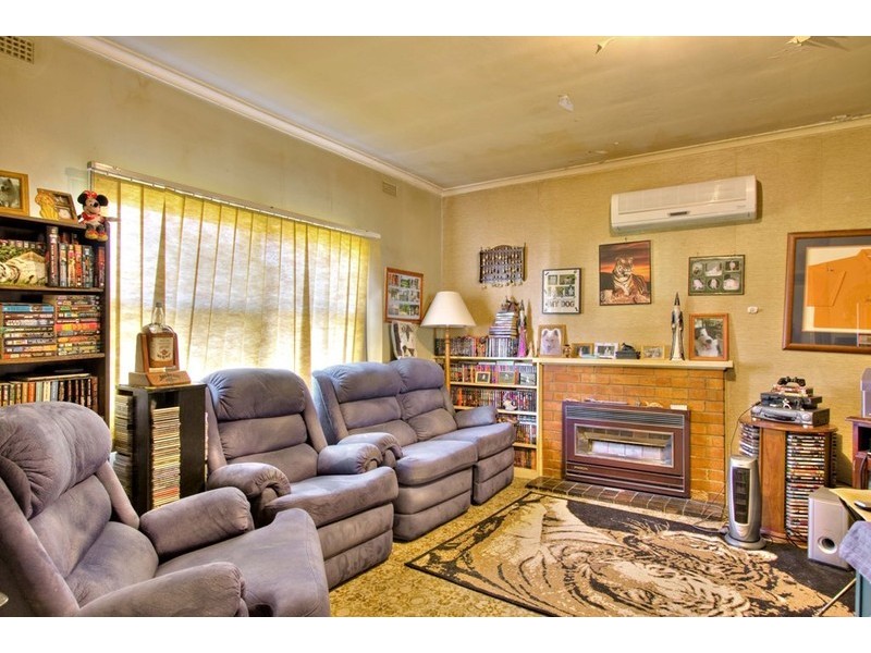 17 Loller Street, Springvale VIC 3171