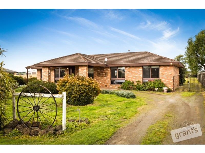 22 Racecourse Road, Nar Nar Goon VIC 3812