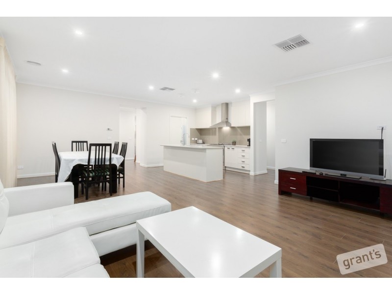 56 Chambers Crescent, Cranbourne North VIC 3977