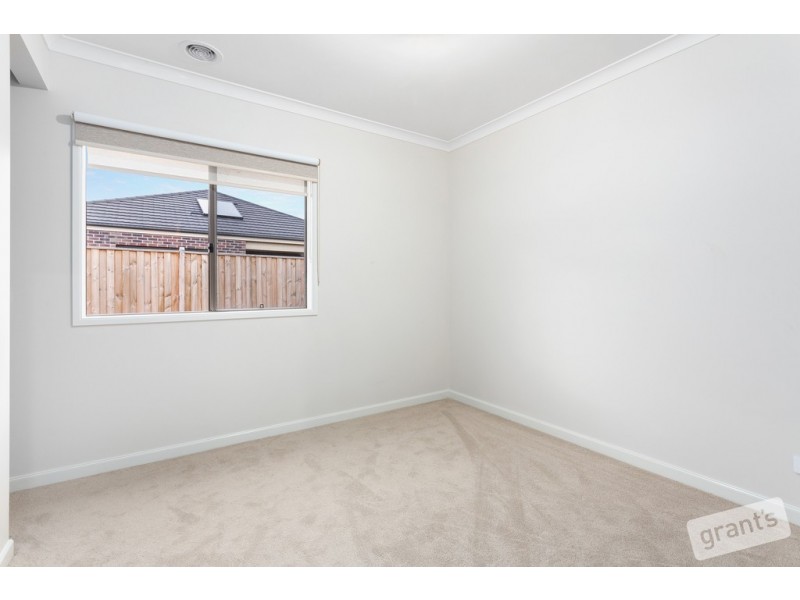 56 Chambers Crescent, Cranbourne North VIC 3977