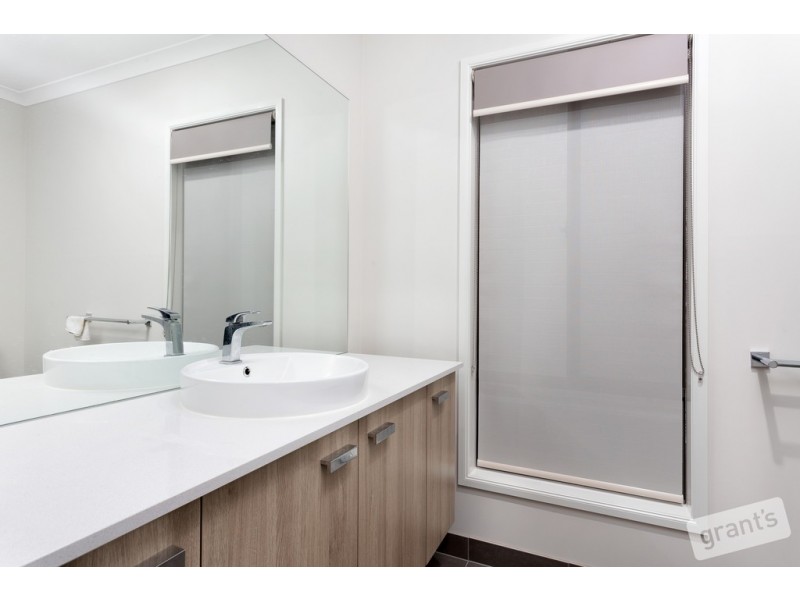 56 Chambers Crescent, Cranbourne North VIC 3977