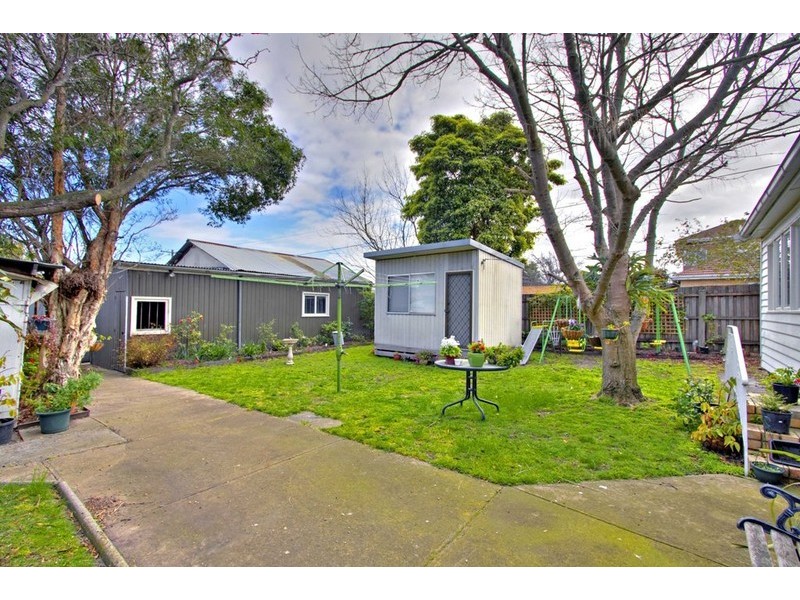 32 Springvale Road, Springvale VIC 3171