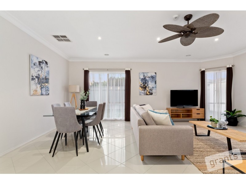 10 Cathedral Close, Pakenham VIC 3810