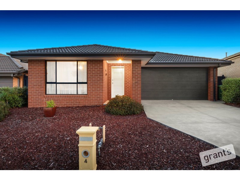 4 Tyalla Way, Pakenham VIC 3810