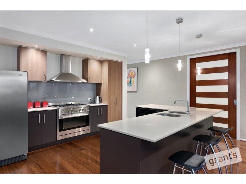 12 Quirk Road, Pakenham VIC 3810