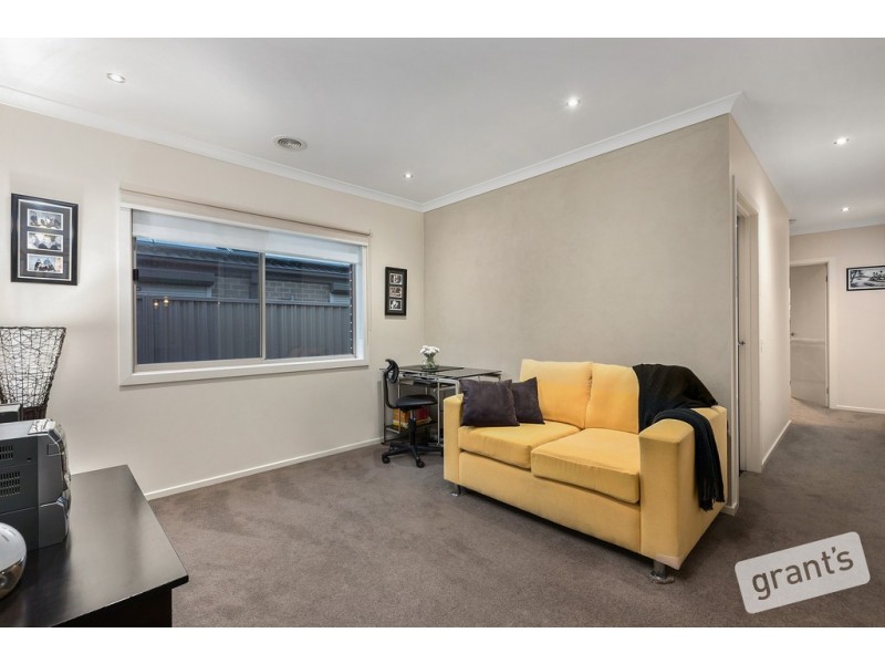 12 Quirk Road, Pakenham VIC 3810