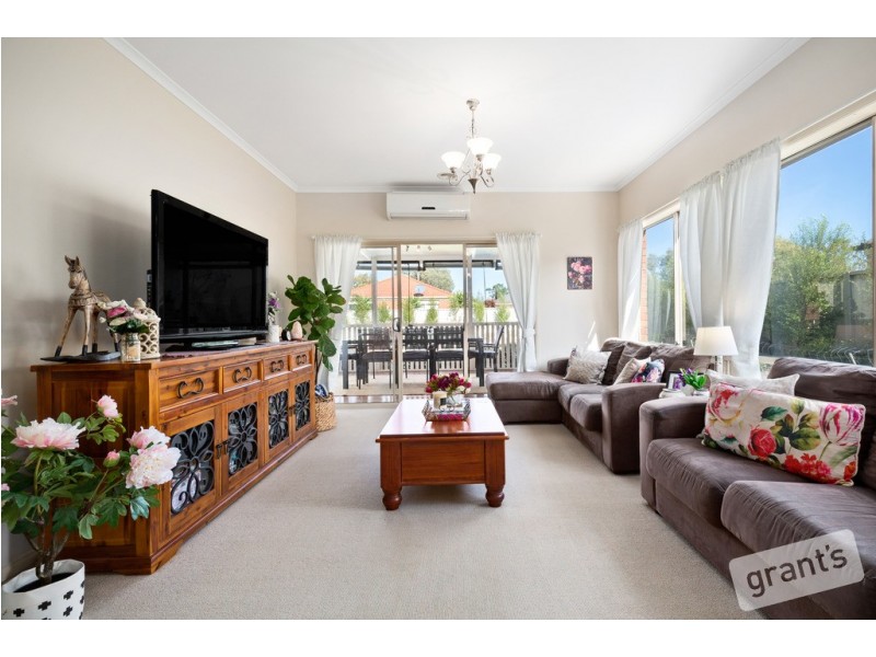 5 Avoca Place, Pakenham VIC 3810
