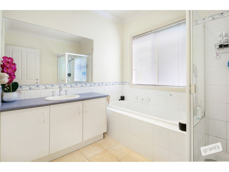 43 Spring Circuit, Pakenham VIC 3810