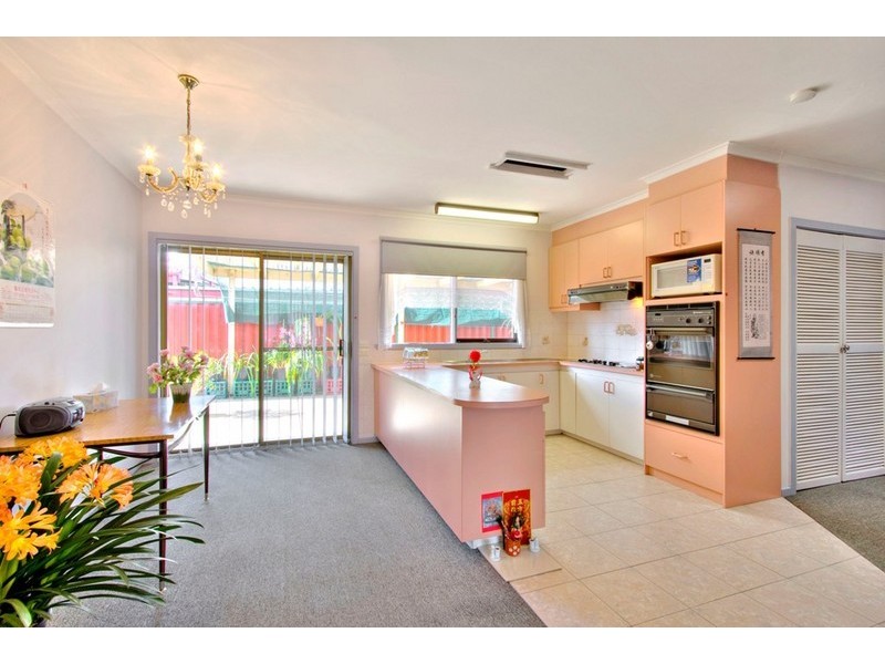 2/49 Paterson Road, Springvale South VIC 3172