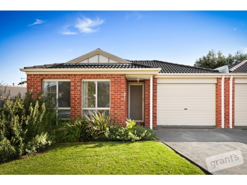 1/12 McClenaghan Place, Pakenham VIC 3810