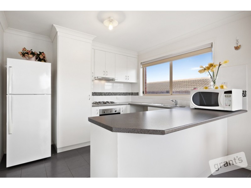 1/12 McClenaghan Place, Pakenham VIC 3810