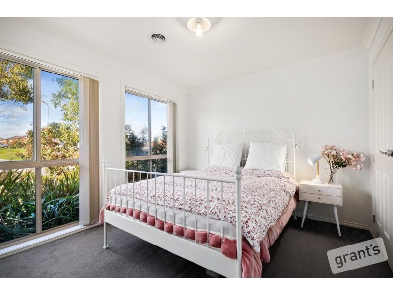 1/12 McClenaghan Place, Pakenham VIC 3810