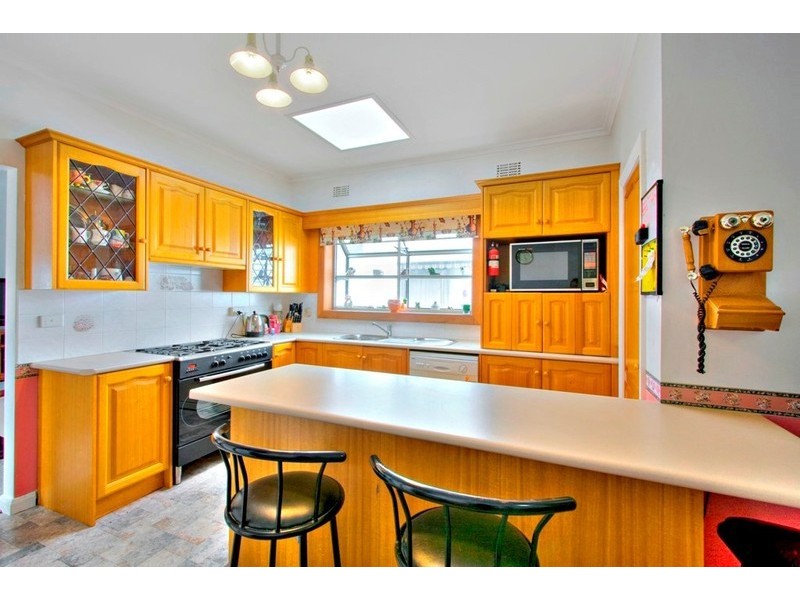 16 Burden Street, Springvale VIC 3171