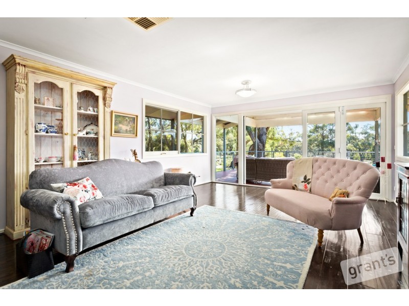 9 Cherry Tree Road, Nyora VIC 3987