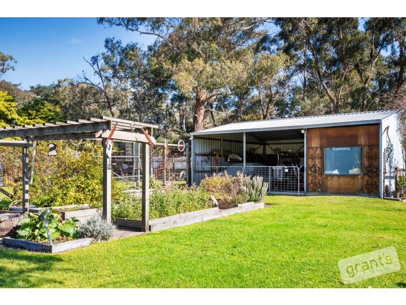 9 Cherry Tree Road, Nyora VIC 3987