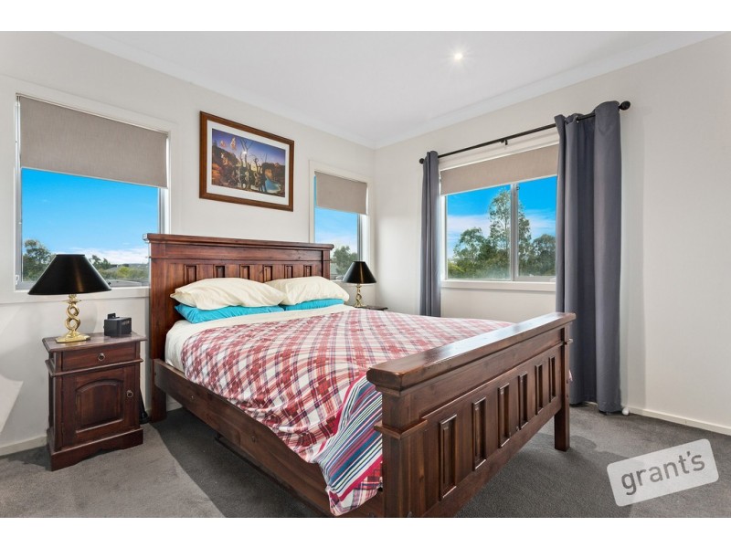 93 The Parkway, Pakenham VIC 3810