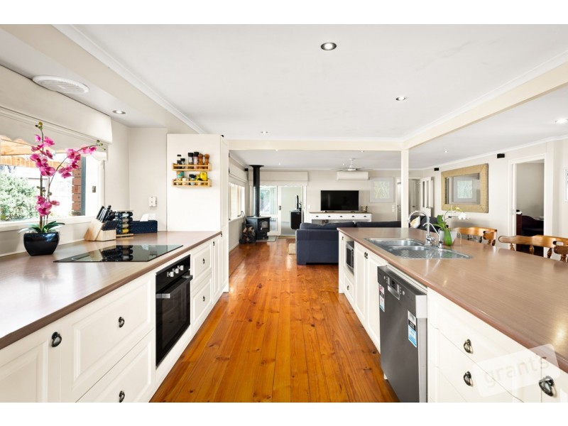 205 Huxtable Road, Pakenham Upper VIC 3810