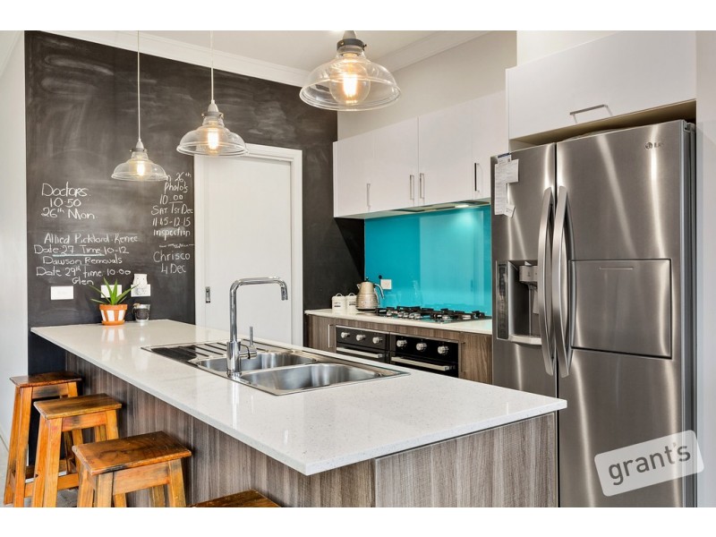 13 Clairwood Avenue, Pakenham VIC 3810