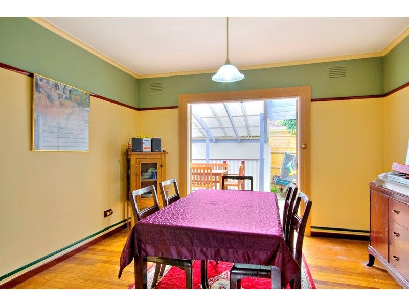 6 Lee Avenue, Springvale VIC 3171