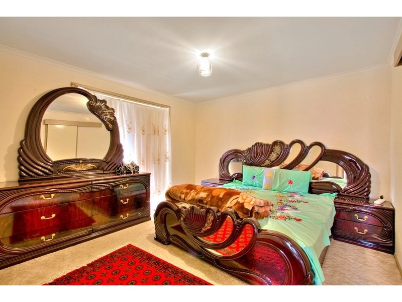 92 Warana Drive, Hampton Park VIC 3976