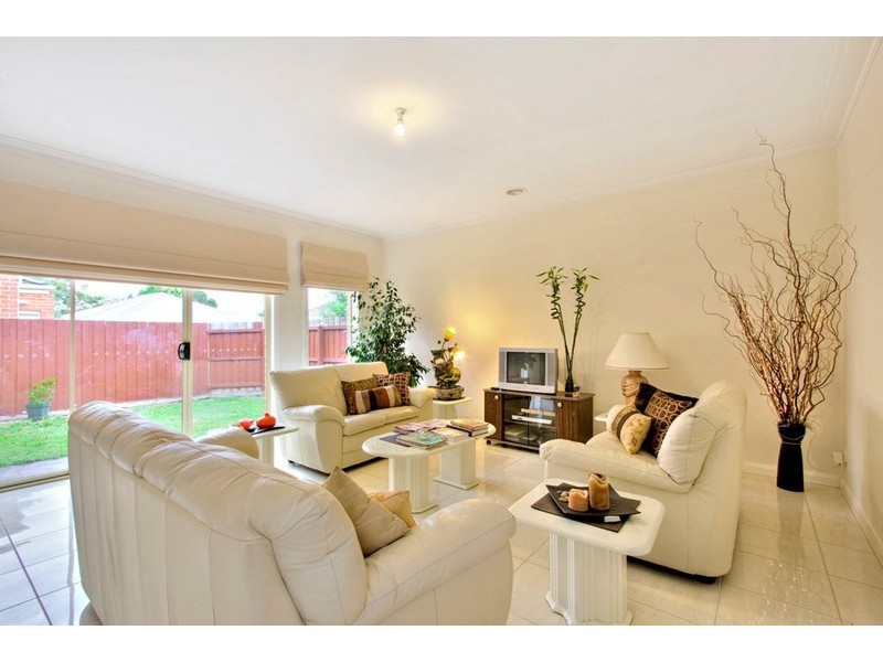 16 Somerset Drive, Dandenong North VIC 3175