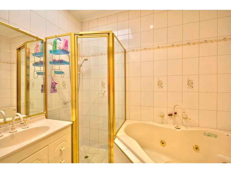 88 Oakwood Avenue, Noble Park North VIC 3174