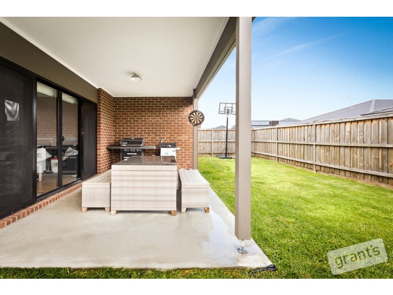 15 Pioneer Way, Officer VIC 3809