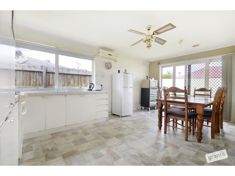 22 Greenacre Crescent, Narre Warren VIC 3805