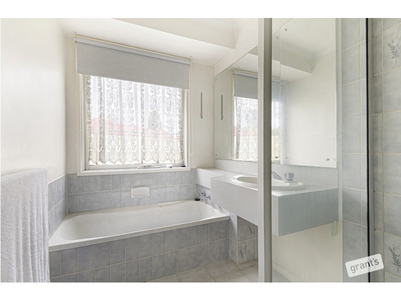 22 Greenacre Crescent, Narre Warren VIC 3805