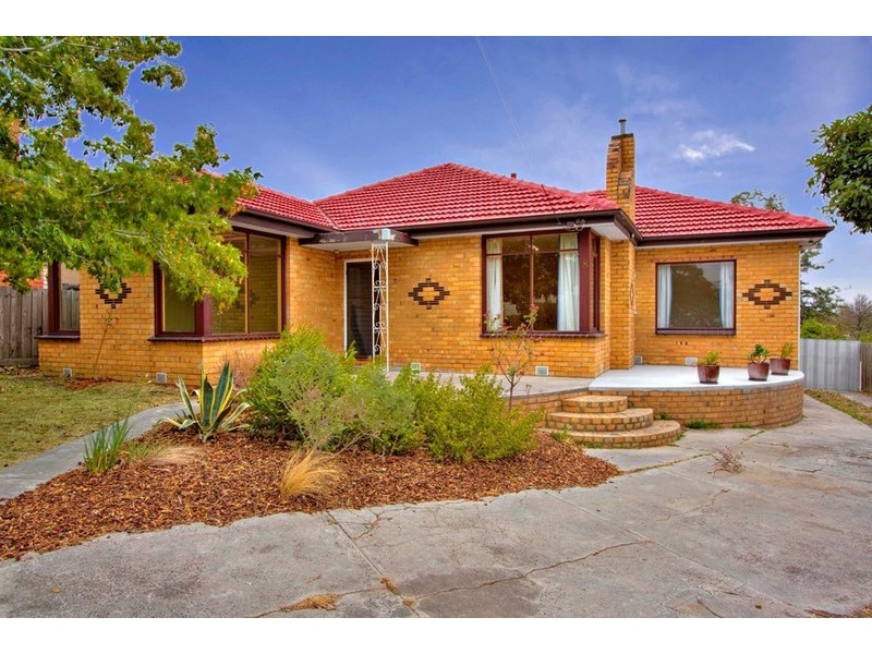 8 Barnett Grove, Noble Park VIC 3174
