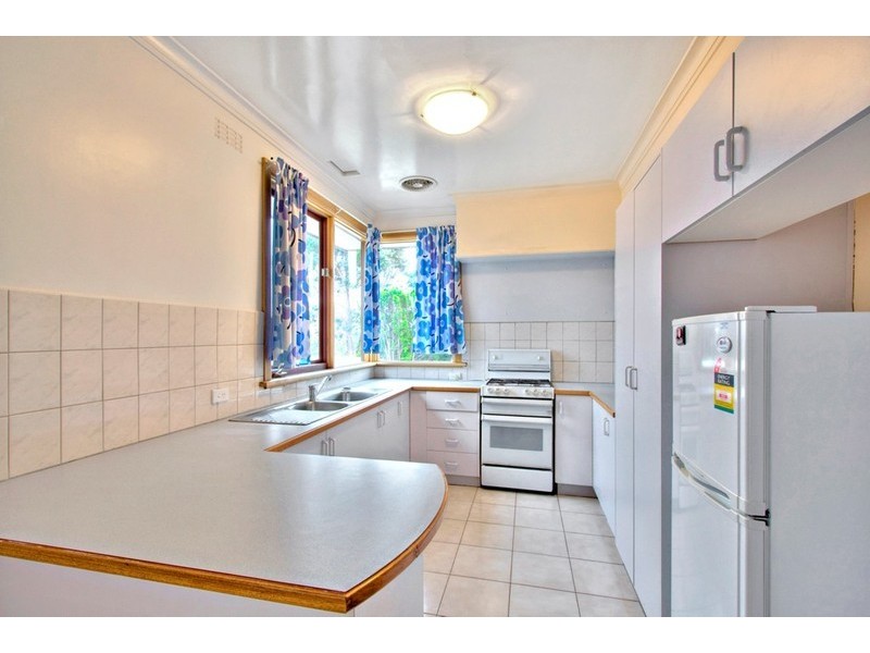 8 Barnett Grove, Noble Park VIC 3174