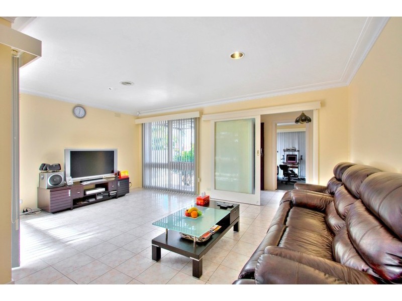 33 Glassford Ave, Springvale South VIC 3172