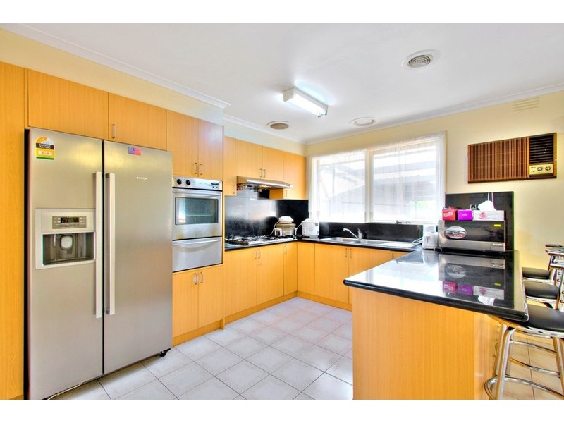 33 Glassford Ave, Springvale South VIC 3172