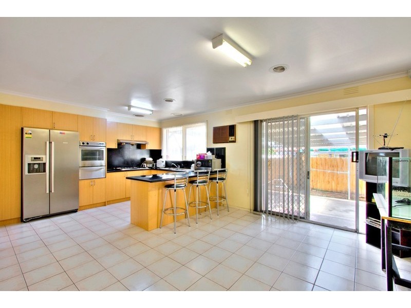 33 Glassford Ave, Springvale South VIC 3172