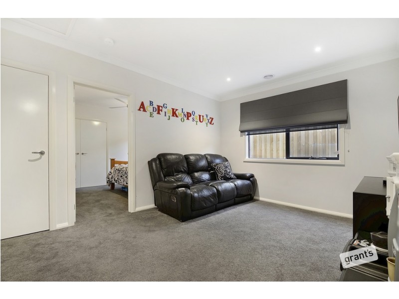 10 Bexley Boulevard, Drouin VIC 3818