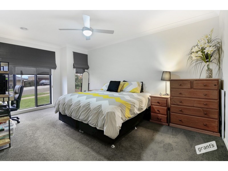 10 Bexley Boulevard, Drouin VIC 3818