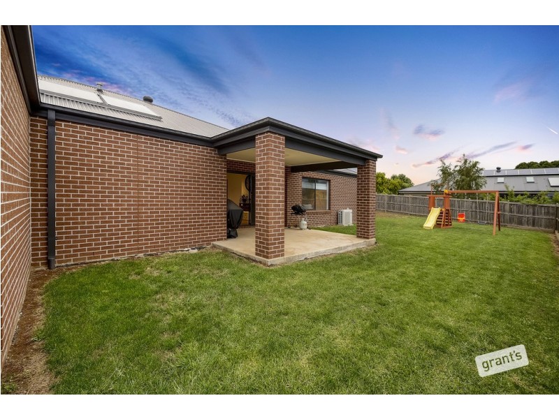 10 Bexley Boulevard, Drouin VIC 3818