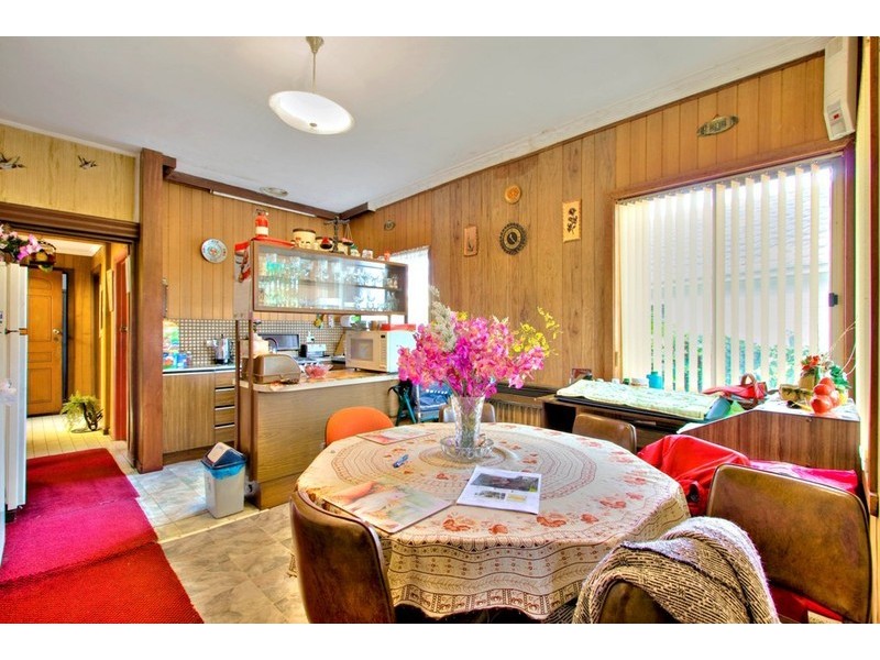 19 Moncur Ave, Springvale VIC 3171