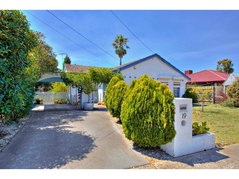 19 Lower Terrace Crescent, Noble Park North VIC 3174