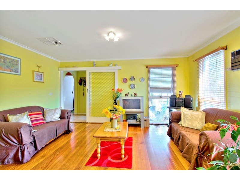 19 Lower Terrace Crescent, Noble Park North VIC 3174