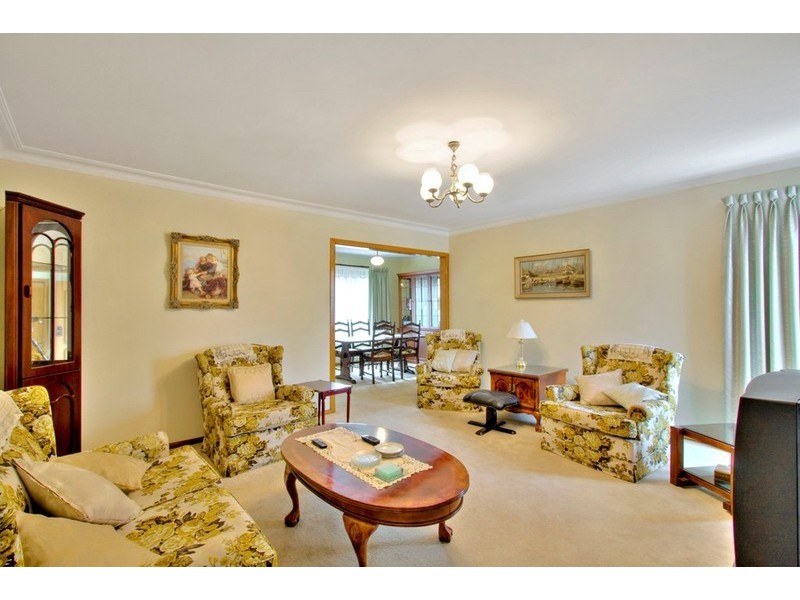 17 Lebanon Crescent, Mulgrave VIC 3170