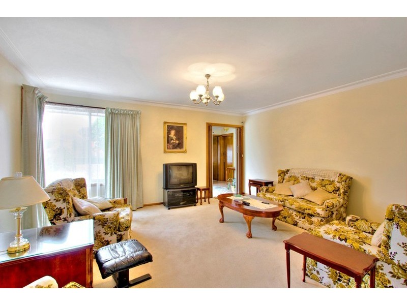 17 Lebanon Crescent, Mulgrave VIC 3170