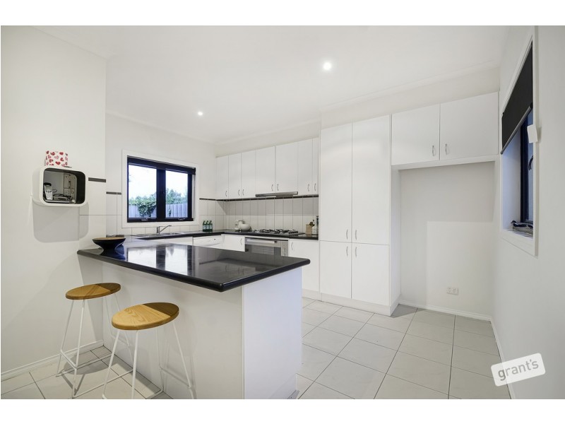 2/143 Lower Dandenong Road, Mentone VIC 3194