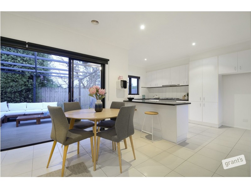 2/143 Lower Dandenong Road, Mentone VIC 3194