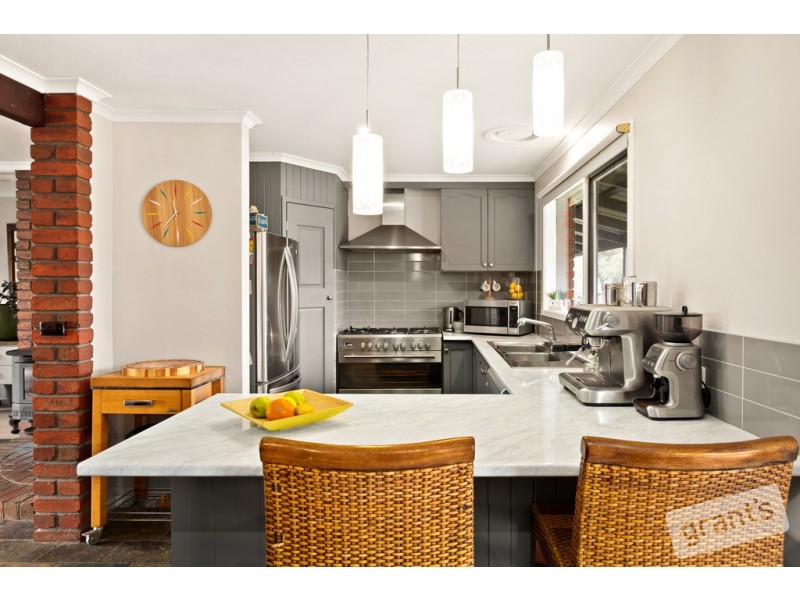 5 Cameron Road, Heath Hill VIC 3981